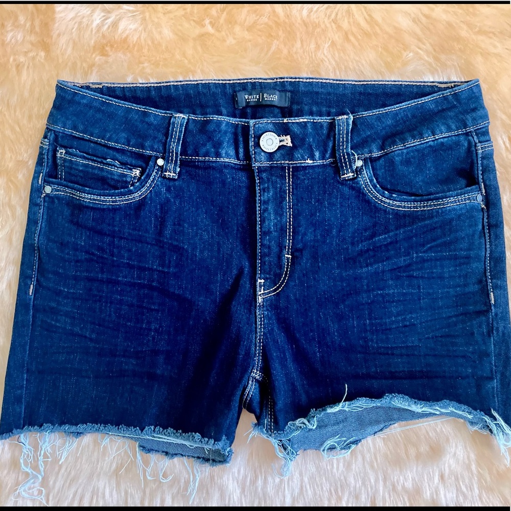 “White/Black” Slim 4R shorts